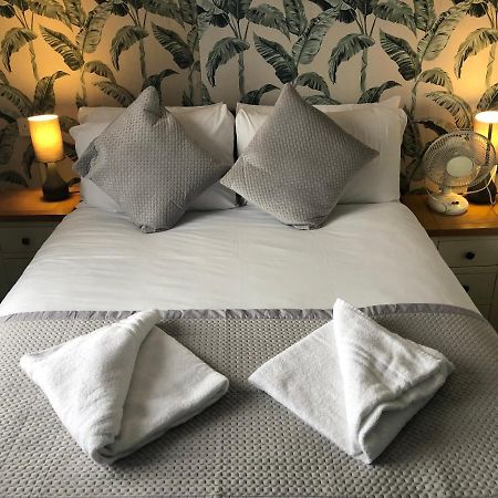 Parkwood Hotel Лондон Екстериор снимка